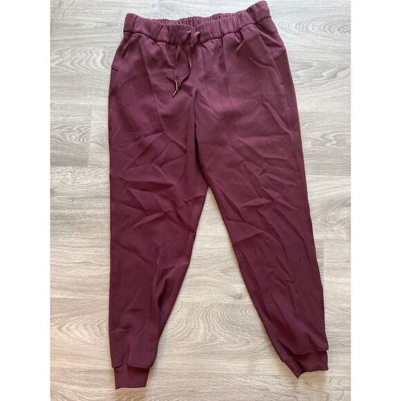 Lululemon size 8 marroon joggers pants - Picture 1 of 4